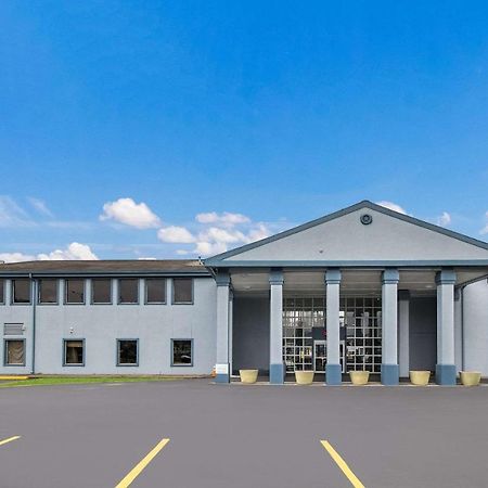 Rodeway Inn Conference Center Бомонт Экстерьер фото
