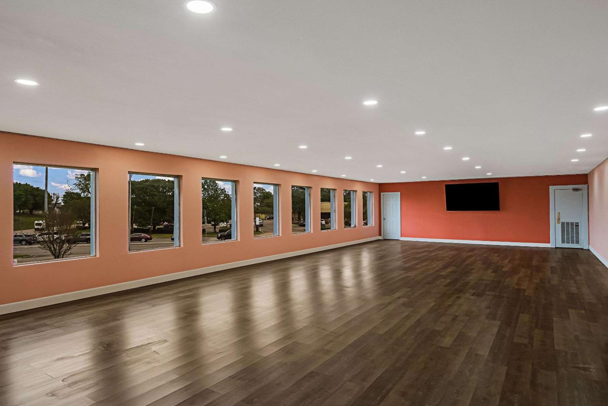Rodeway Inn Conference Center Бомонт Экстерьер фото