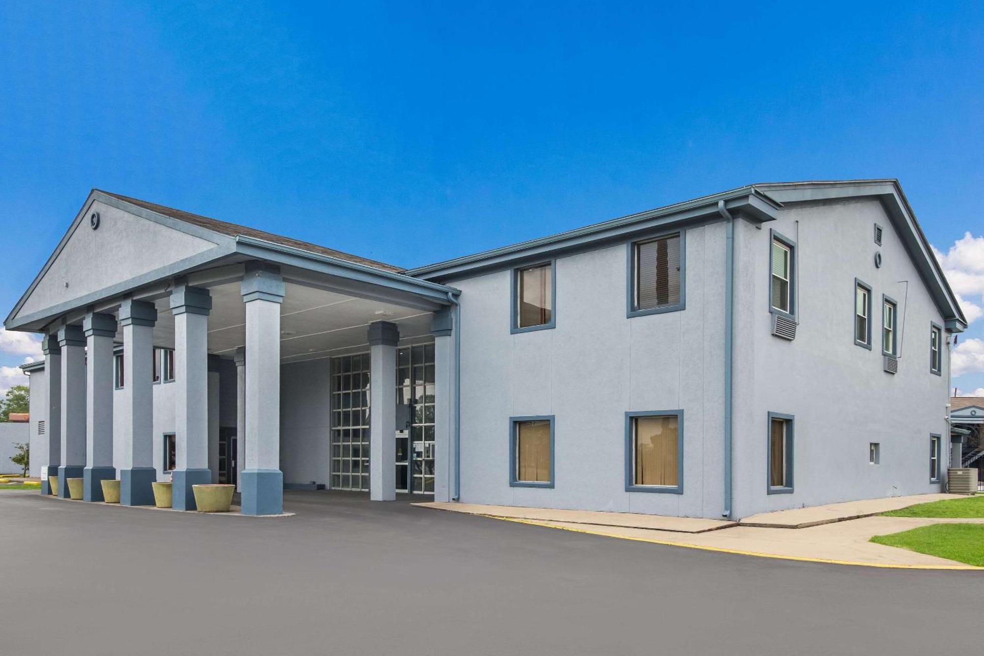Rodeway Inn Conference Center Бомонт Экстерьер фото